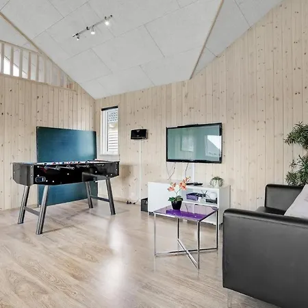 Beautiful In Idestrup With Sauna Casa de Férias Bøtø By
