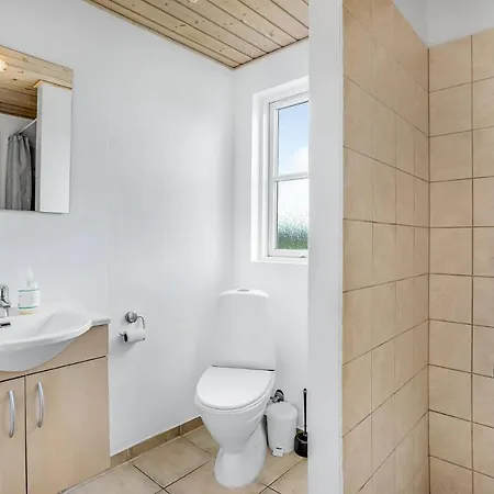 Casa de Férias Beautiful In Idestrup With Sauna Bøtø By