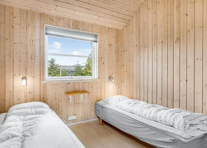 Dom wakacyjny Gorgeous In Idestrup With Sauna *