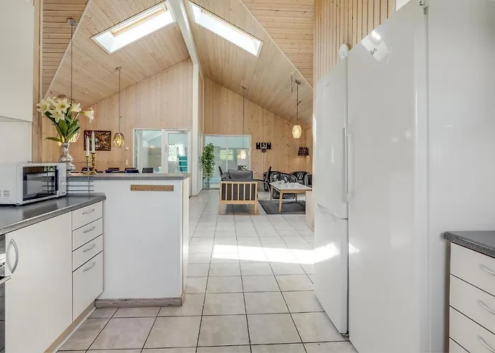 Dom wakacyjny Gorgeous In Idestrup With Sauna *