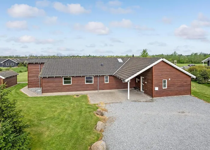 Semesterbostad Gorgeous In Idestrup With Sauna *